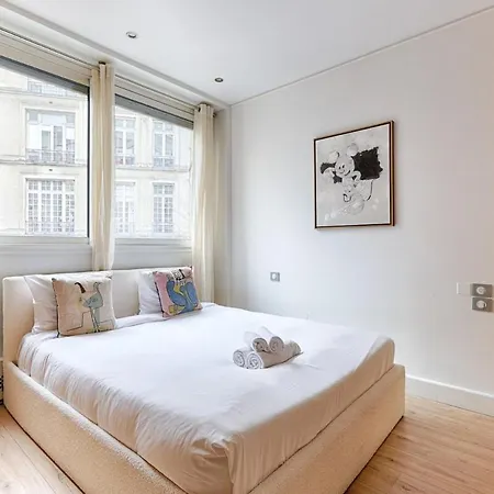 Apartment Luxury Montaigne Avenue 4p *